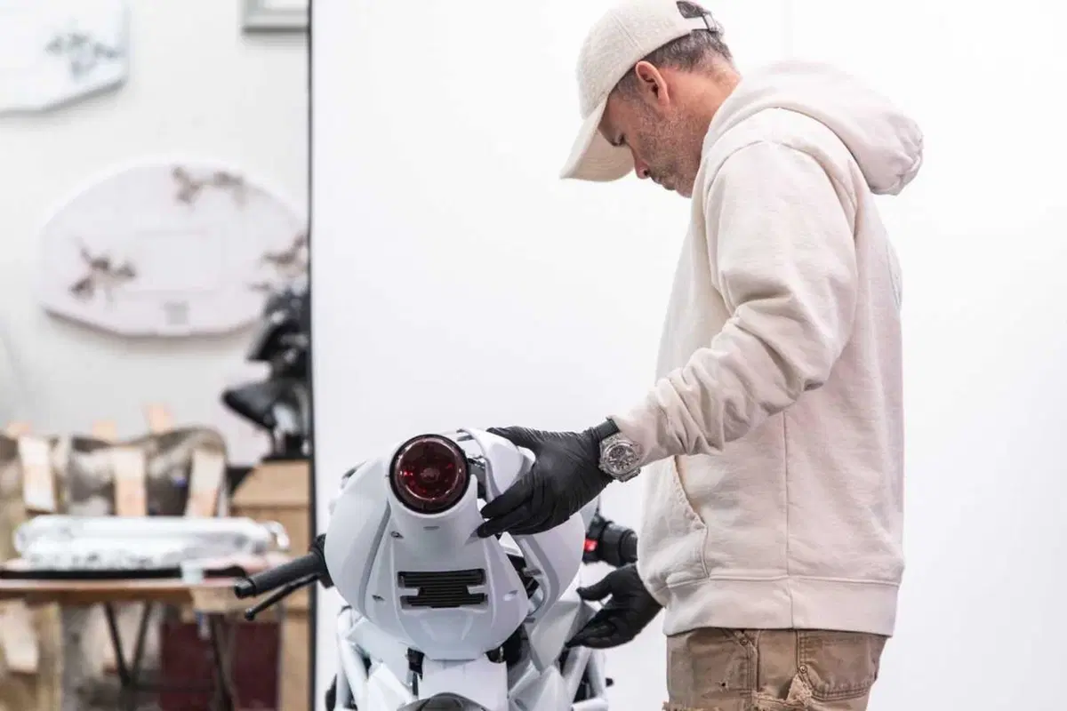 La Superveloce si fa opera d'arte con Arsham [GALLERY] (11)