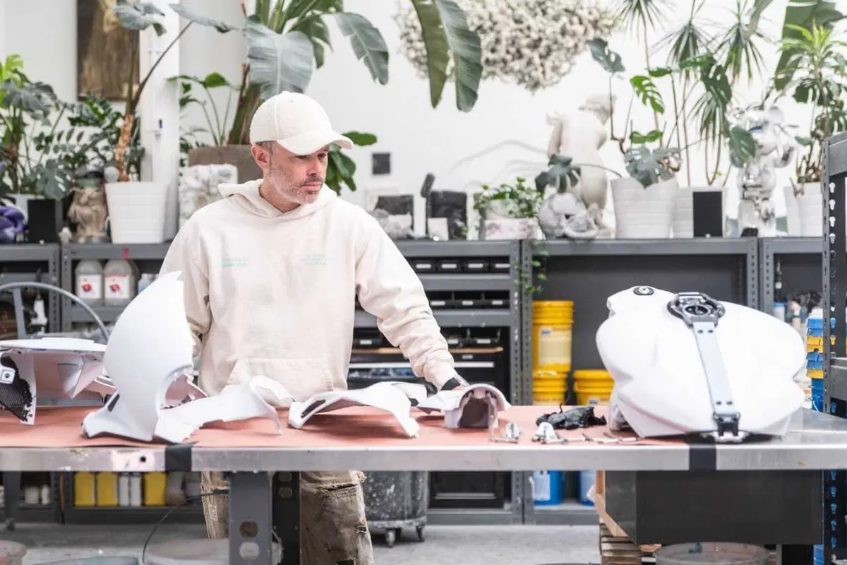 La Superveloce si fa opera d'arte con Arsham [GALLERY] (15)