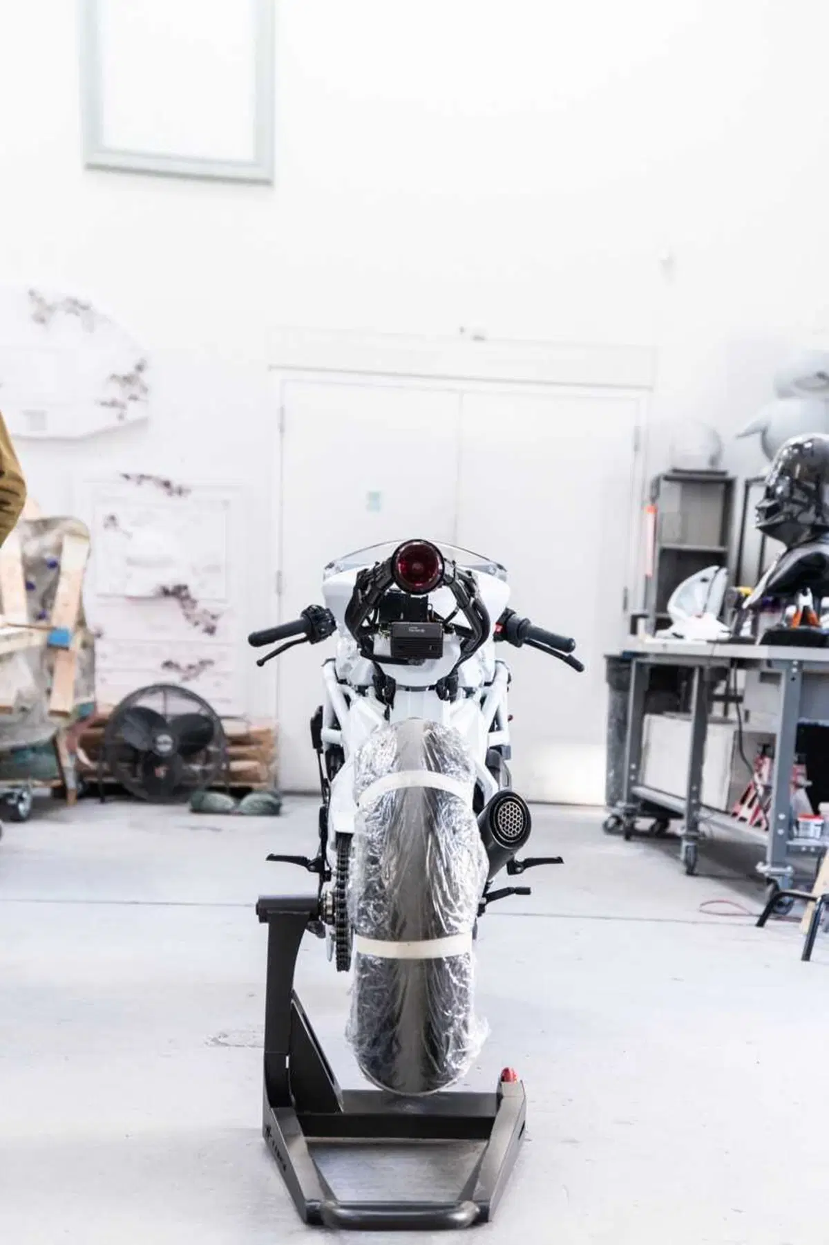 La Superveloce si fa opera d'arte con Arsham [GALLERY] (34)