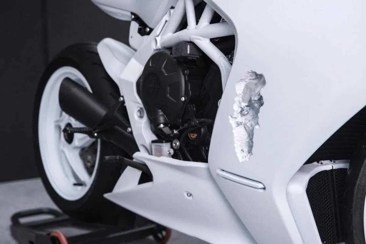La Superveloce si fa opera d'arte con Arsham [GALLERY] (51)