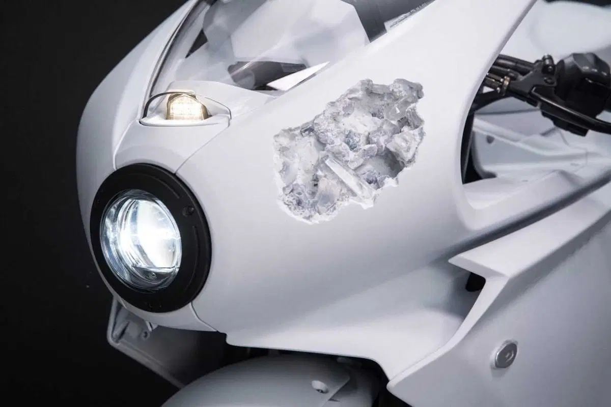 La Superveloce si fa opera d'arte con Arsham [GALLERY] (52)