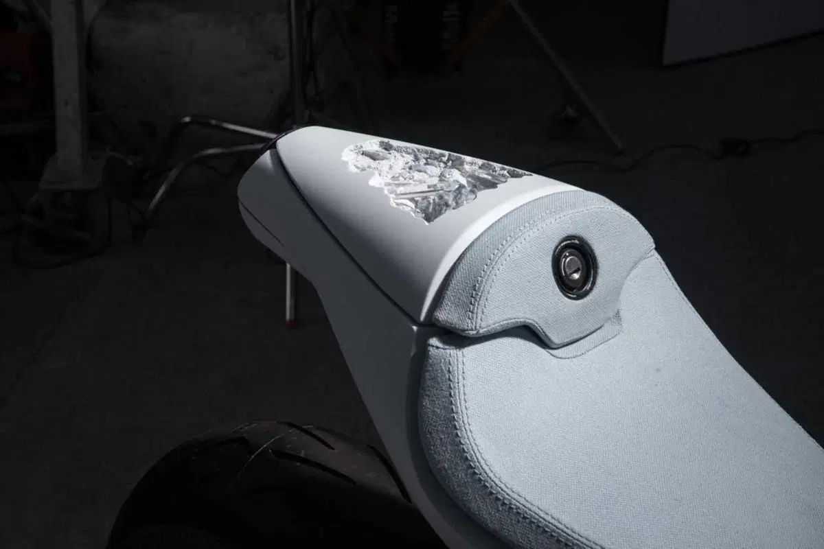 La Superveloce si fa opera d'arte con Arsham [GALLERY] (54)