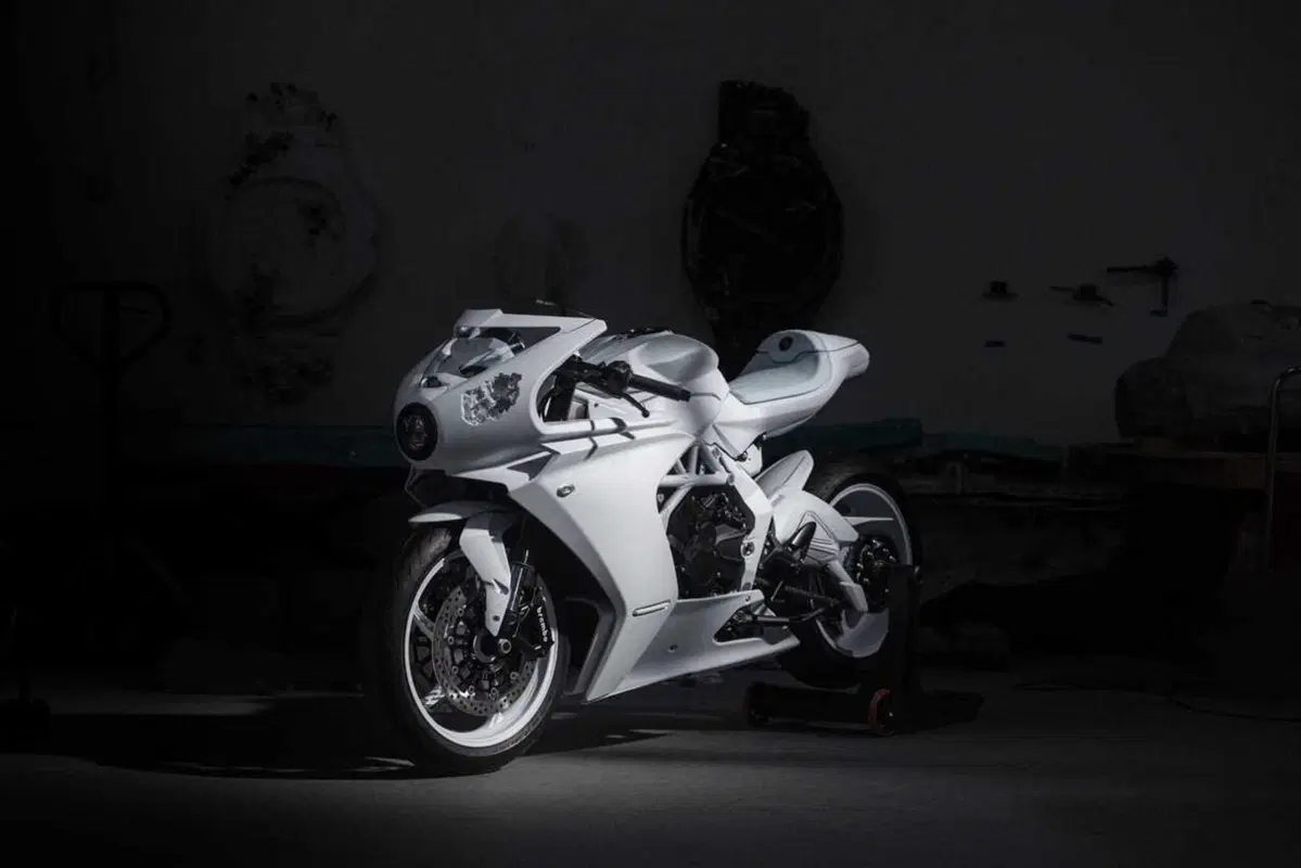 La Superveloce si fa opera d'arte con Arsham [GALLERY] (65)