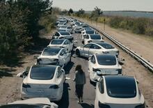 Tesla impazzite attaccano Julia Roberts ne Il mondo dietro di te 