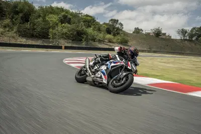 TEST Bridgestone Battlax S23: crescita costante [VIDEO]