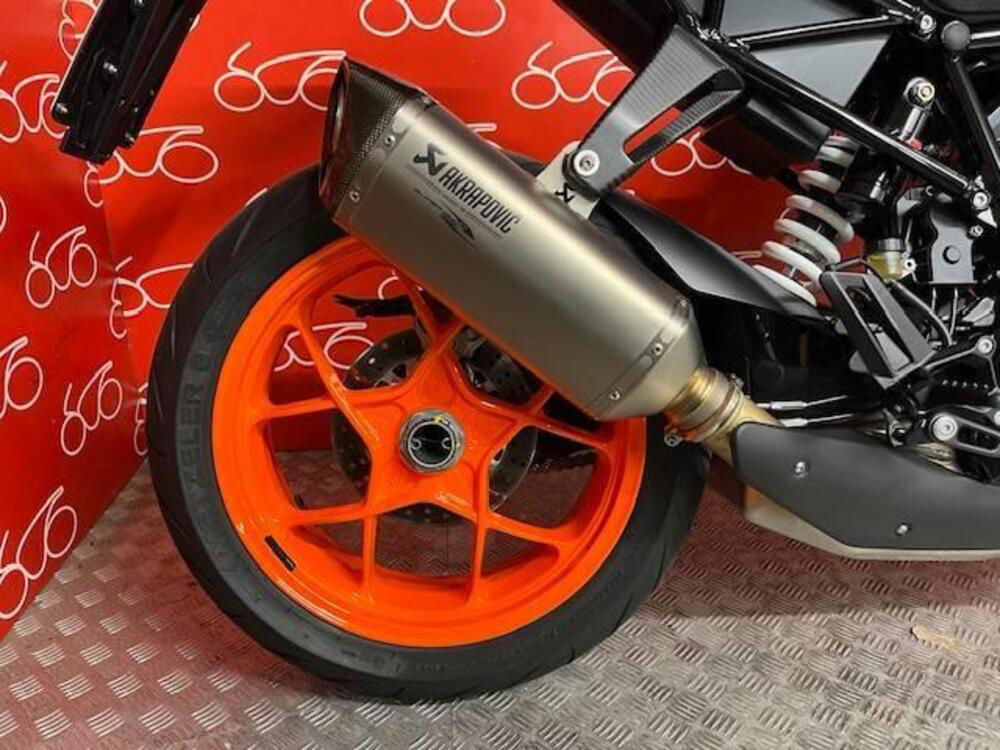 KTM 1290 Super Duke R (2019) (5)