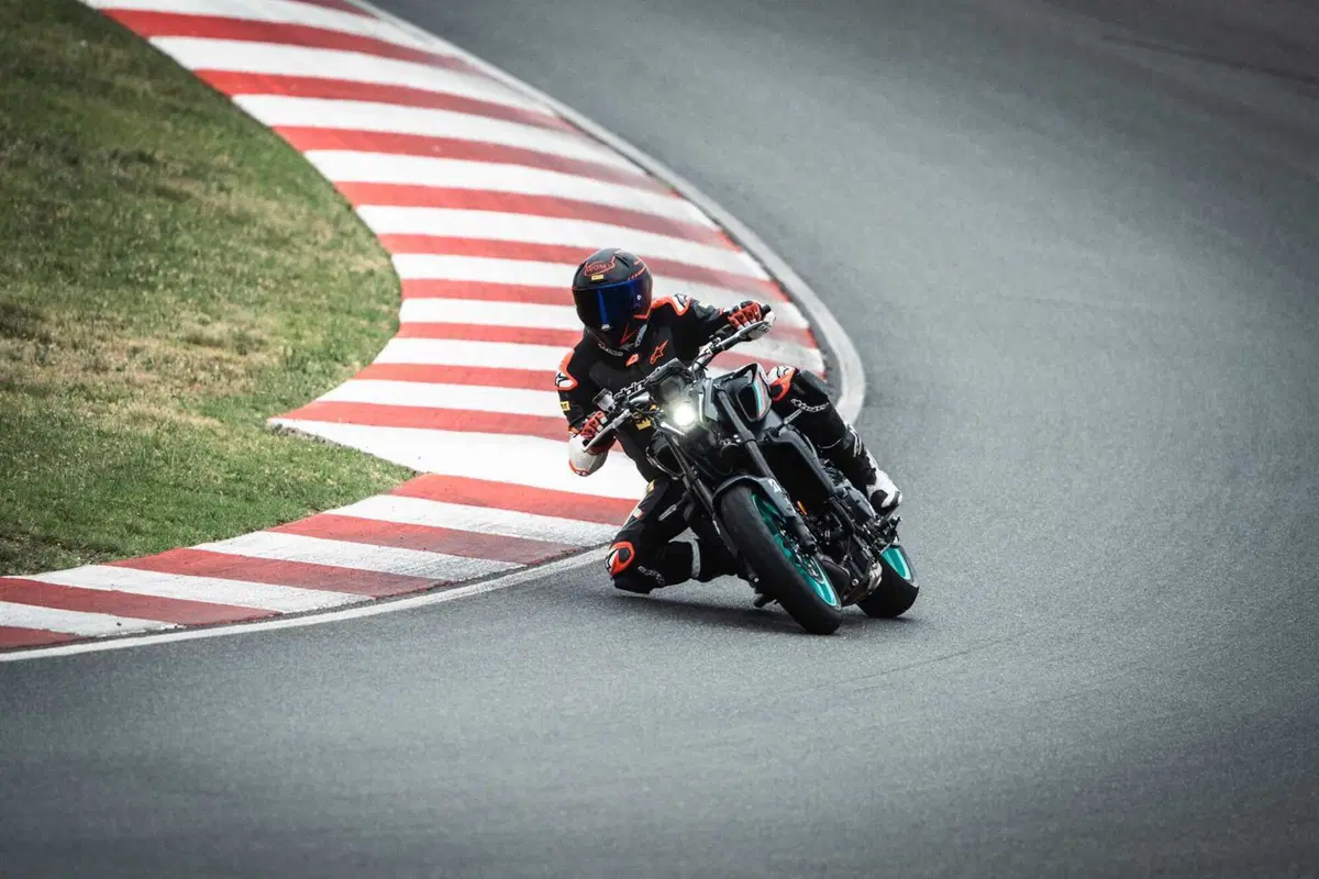 Bridgestone Battlax S23: Crescita costante