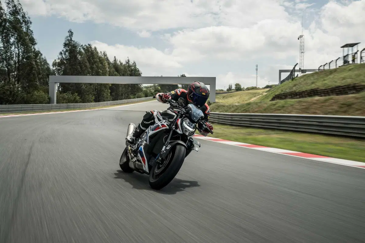 Bridgestone Battlax S23: Crescita costante (5)
