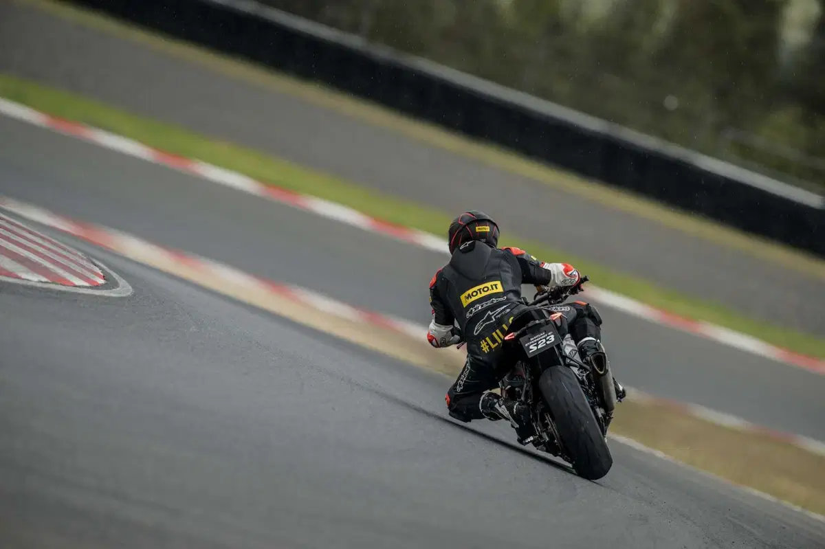 Bridgestone Battlax S23: Crescita costante (9)