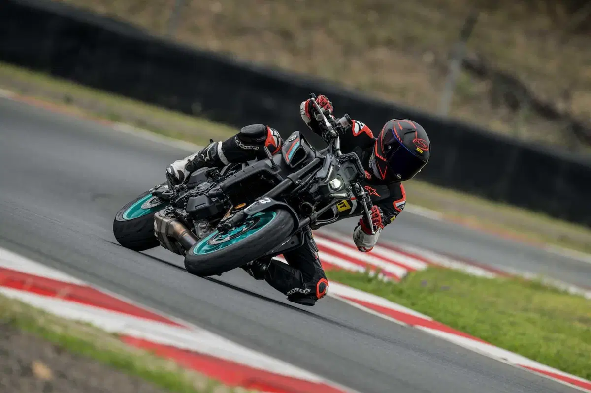 Bridgestone Battlax S23: Crescita costante (13)