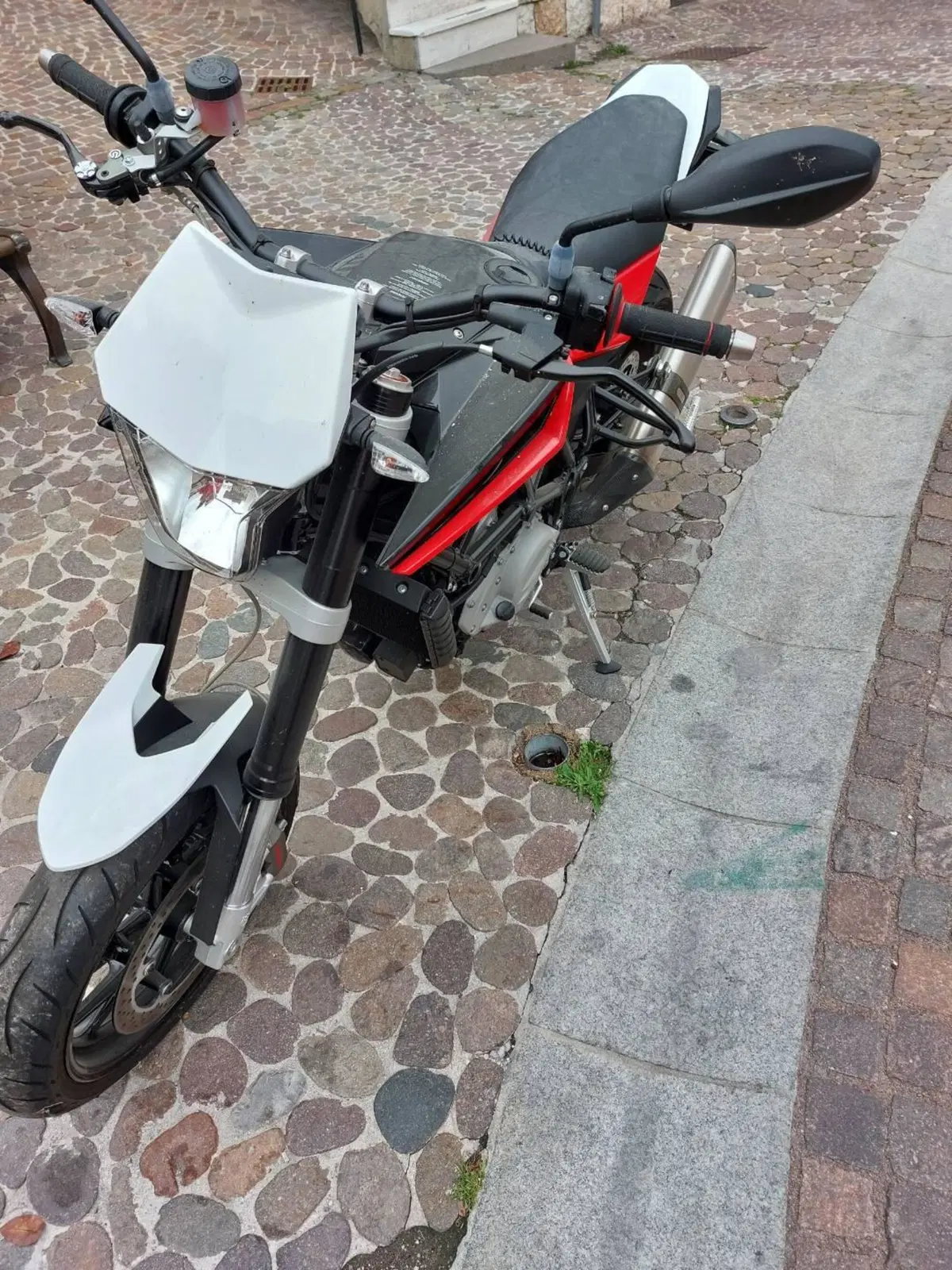 Husqvarna Nuda 900 R (2011 - 13) (5)