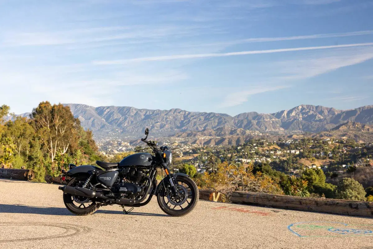 Royal Enfield Shotgun 650: foto, caratteristiche tecniche, dettagli [VIDEO e GALLERY] (2)