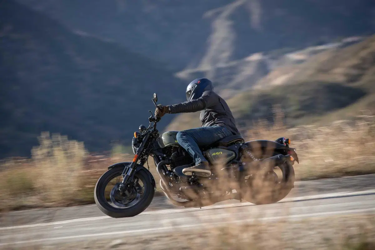 Royal Enfield Shotgun 650: foto, caratteristiche tecniche, dettagli [VIDEO e GALLERY] (26)