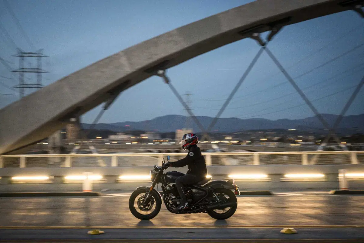 Royal Enfield Shotgun 650: foto, caratteristiche tecniche, dettagli [VIDEO e GALLERY] (28)