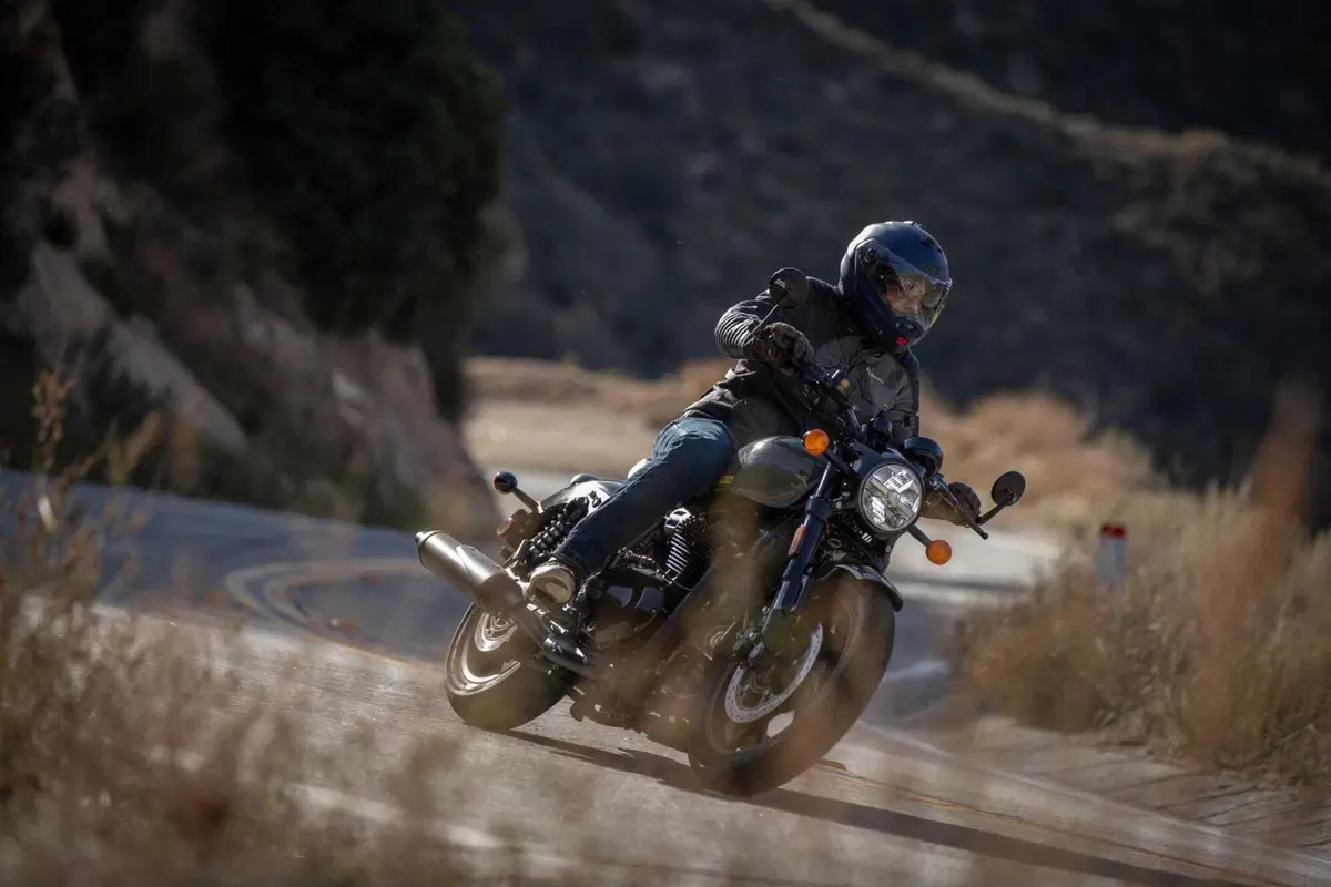 Royal Enfield Shotgun 650: foto, caratteristiche tecniche, dettagli [VIDEO e GALLERY] (32)