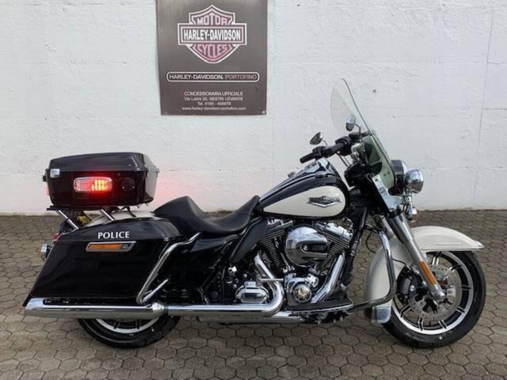 Harley-Davidson Electra Glide Police (2015 - 16) - FLHTP