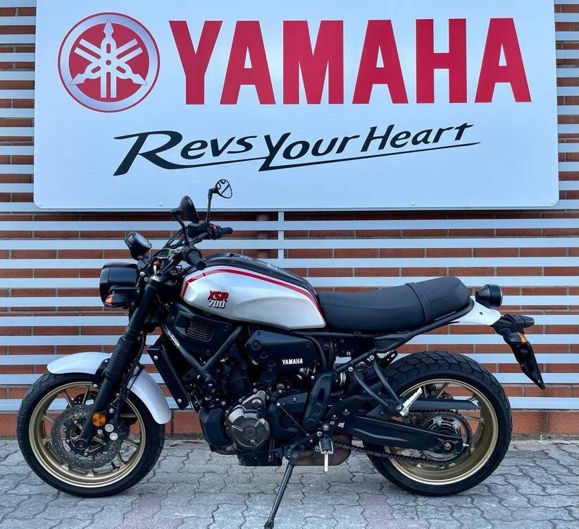 Yamaha XSR 700 XTribute (2021) (2)