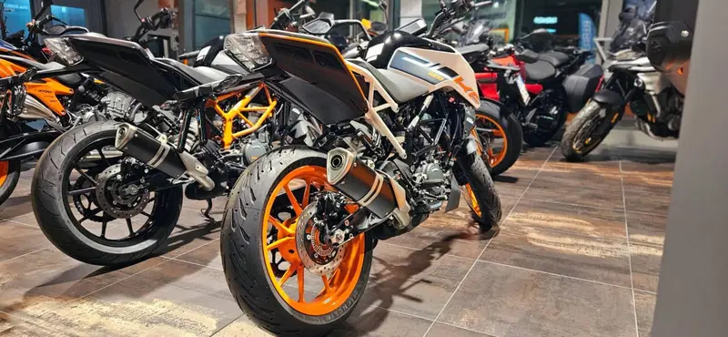 KTM 125 Duke (2021 - 23) (3)