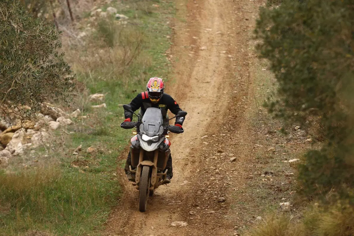 Triumph Tiger 900 Rally Pro 2024 TEST: 108 cavalli da godere (anche) in fuoristrada (3)