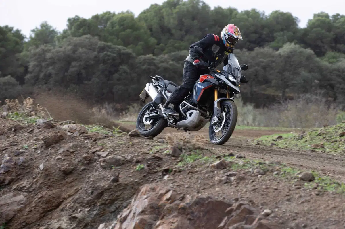 Triumph Tiger 900 Rally Pro 2024 TEST: 108 cavalli da godere (anche) in fuoristrada (11)