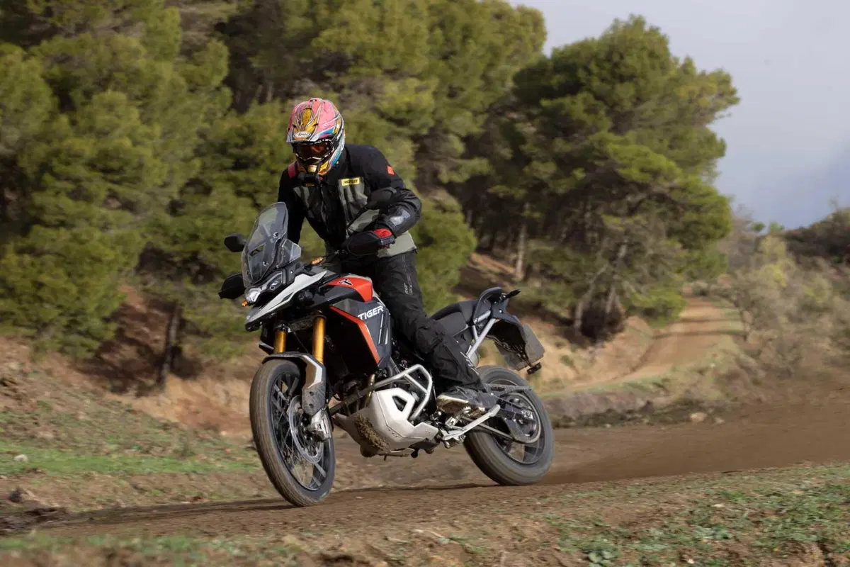 Triumph Tiger 900 Rally Pro 2024 TEST: 108 cavalli da godere (anche) in fuoristrada (14)