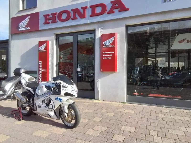Suzuki GSX R 750 (1999 - 03) (2)