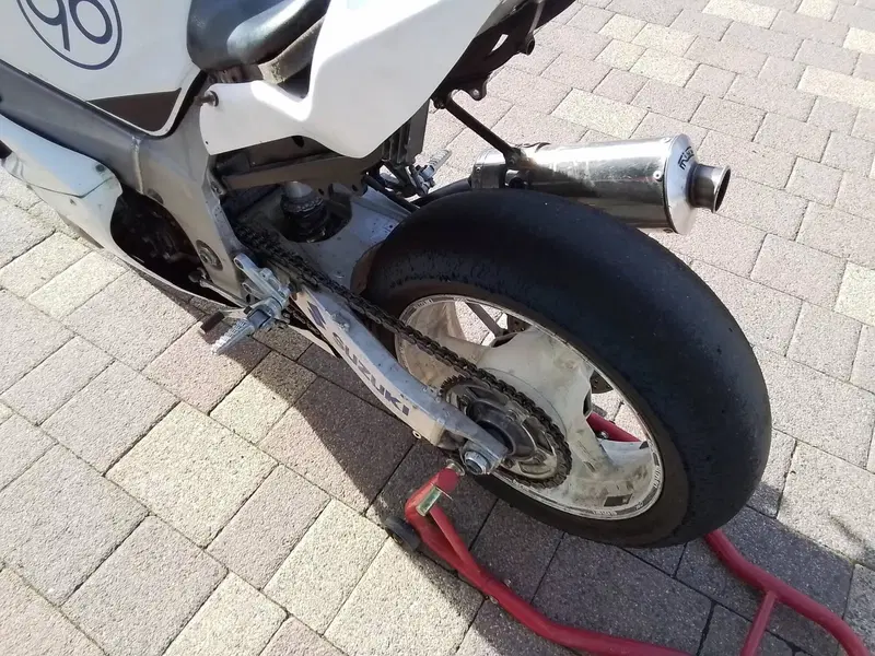 Suzuki GSX R 750 (1999 - 03) (9)