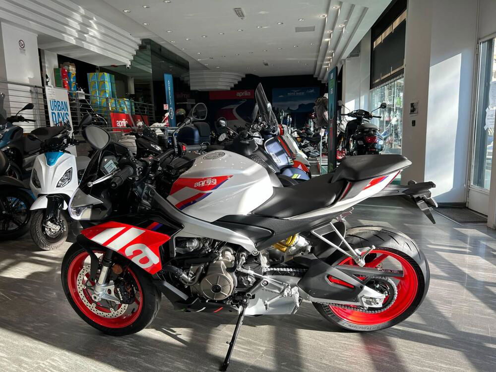 Aprilia Tuono 660 Factory (2022 - 24) (2)