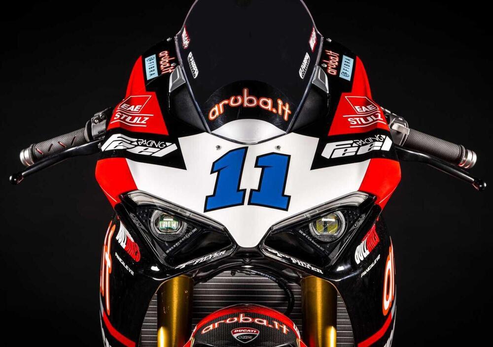 Ducati Panigale V2 Bulega 2023 World Champion Replica (2024) (3)