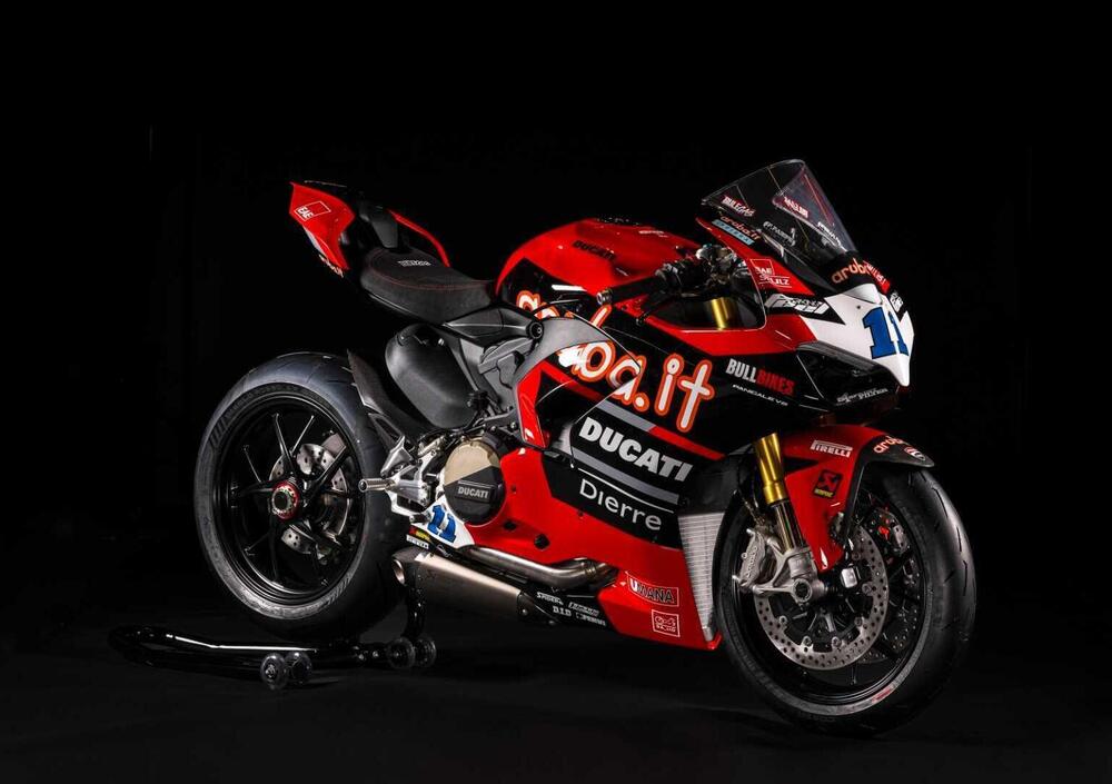 Ducati Panigale V2 Bulega 2023 World Champion Replica (2024) (2)