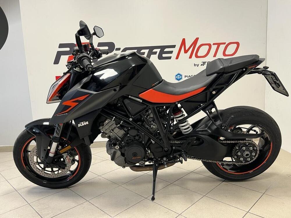 KTM 1290 Super Duke R (2019) (2)