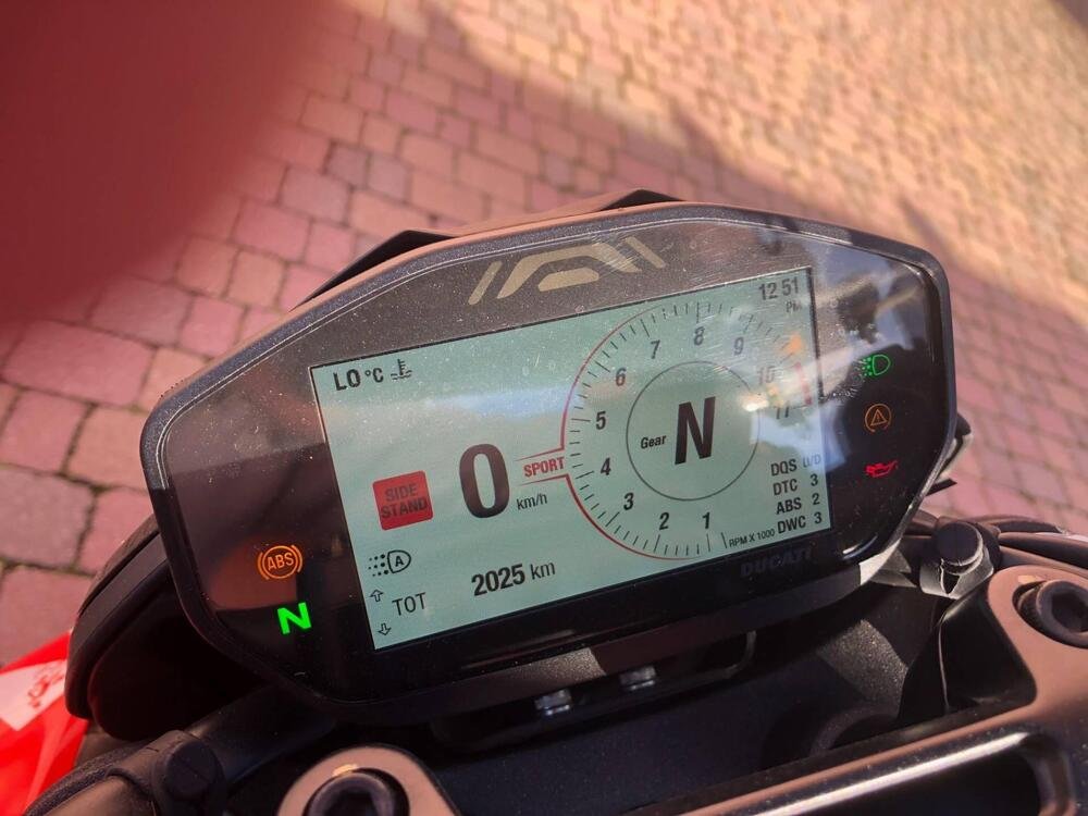 Ducati Hypermotard 950 RVE (2022 - 24) (2)