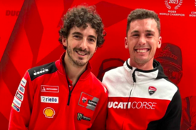 Pecco Bagnaia insieme ad Alessandro Lupino