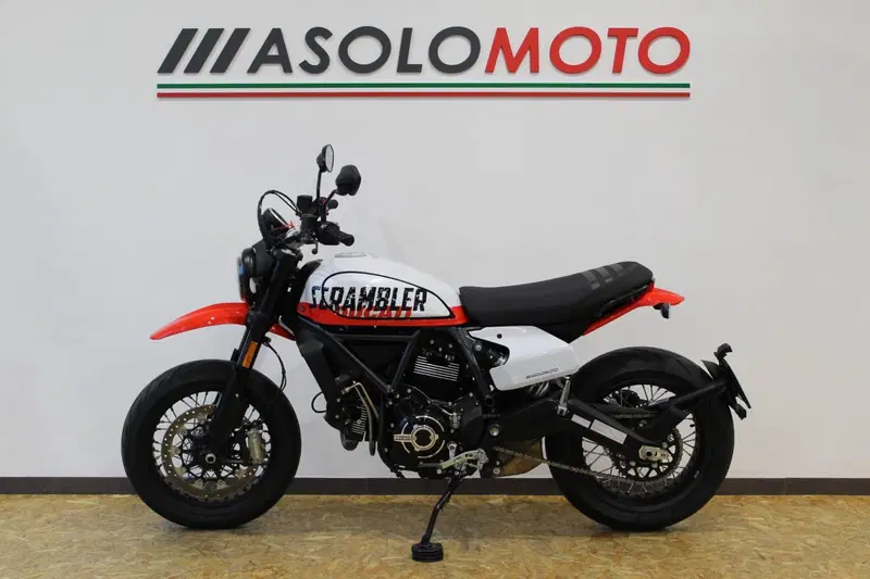 Ducati Scrambler 800 Urban Motard (2022)
