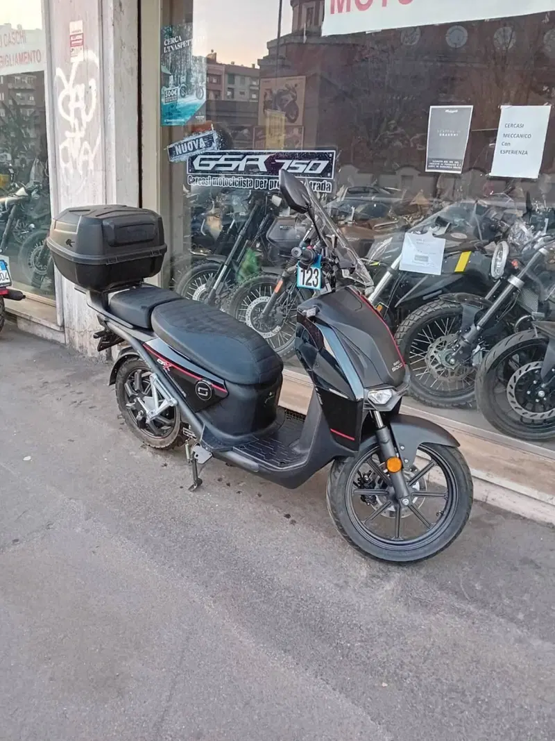 Super Soco CPx (2020 - 24) (2)