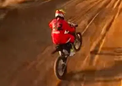Ducati da cross, qualche dettaglio in più: senti che voce! [VIDEO]