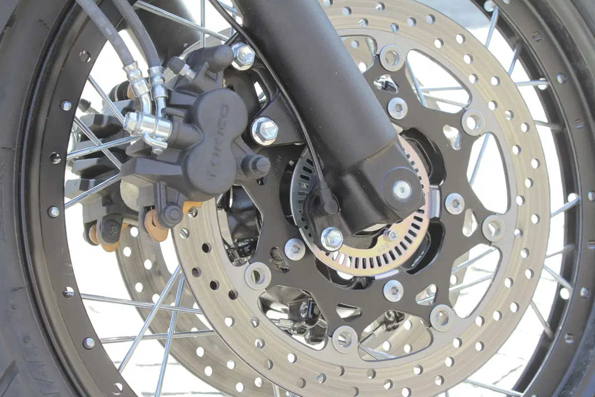 Suzuki V-Strom 650XT ABS (4)
