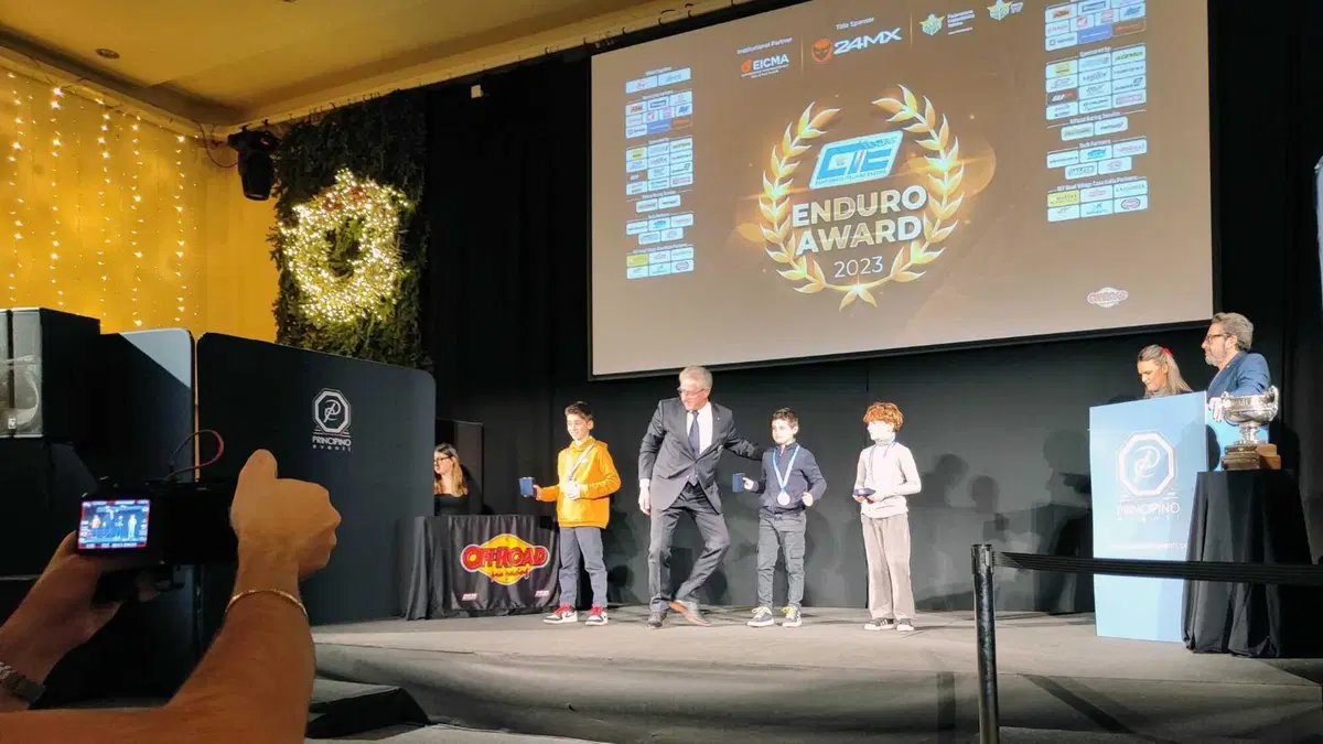 Enduro-Italiano-Che-Conta. Festa, premiazione, auguri (4)