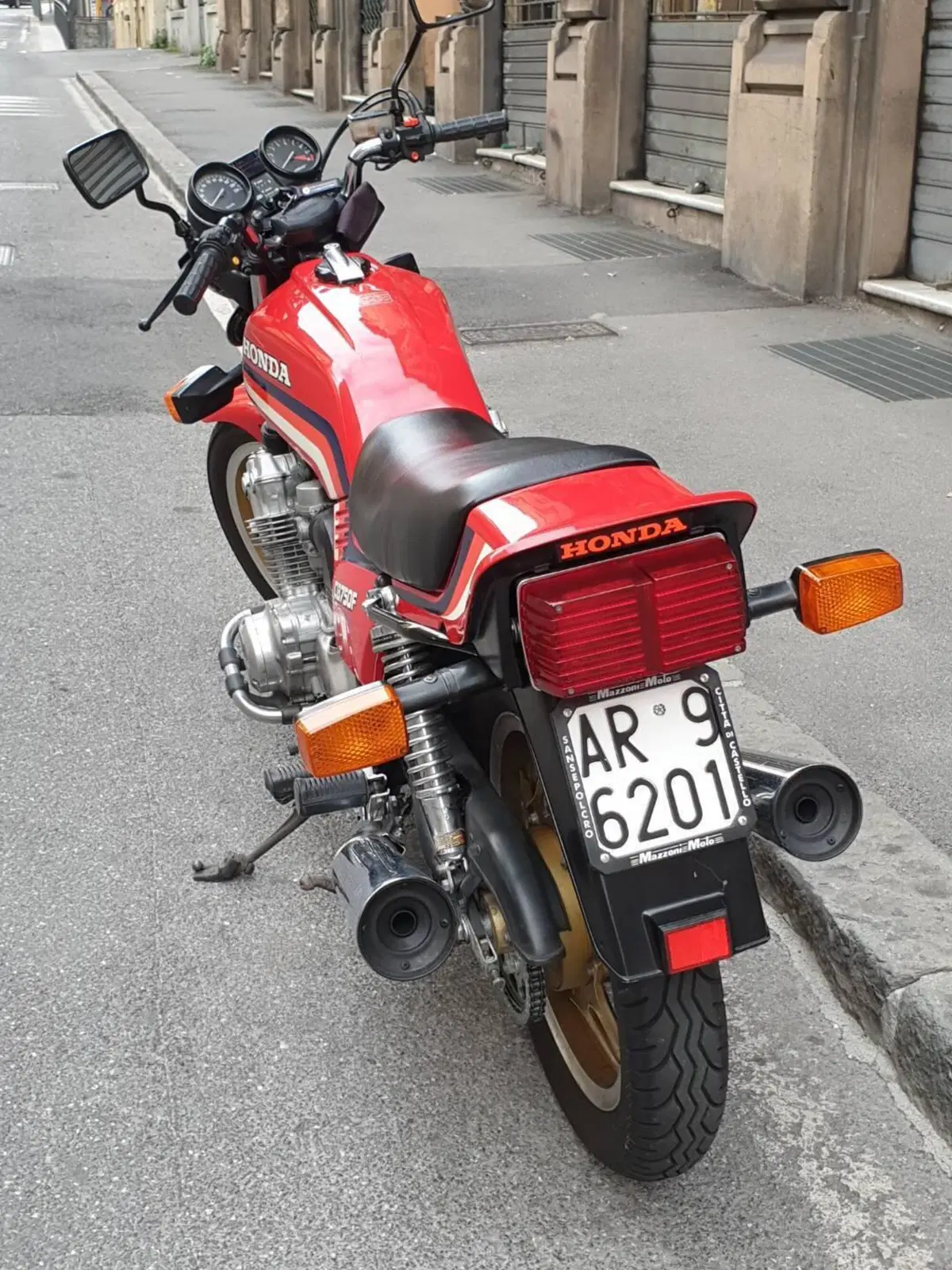 Honda cb750f (5)