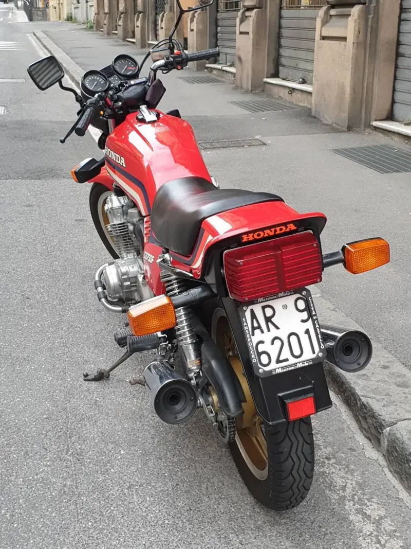 Honda cb750f (5)