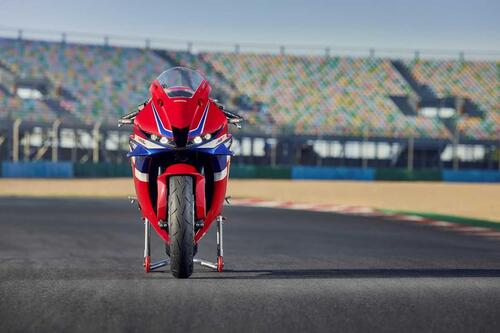 La Honda CBR600RR 2024 si presenta al mercato. Con un prezzo di lancio strepitoso [GALLERY] (6)