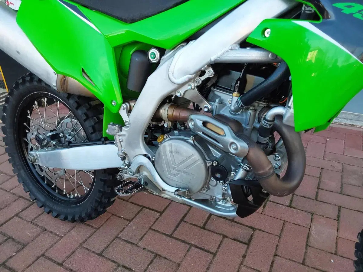 Kawasaki KX450F (2023) (3)