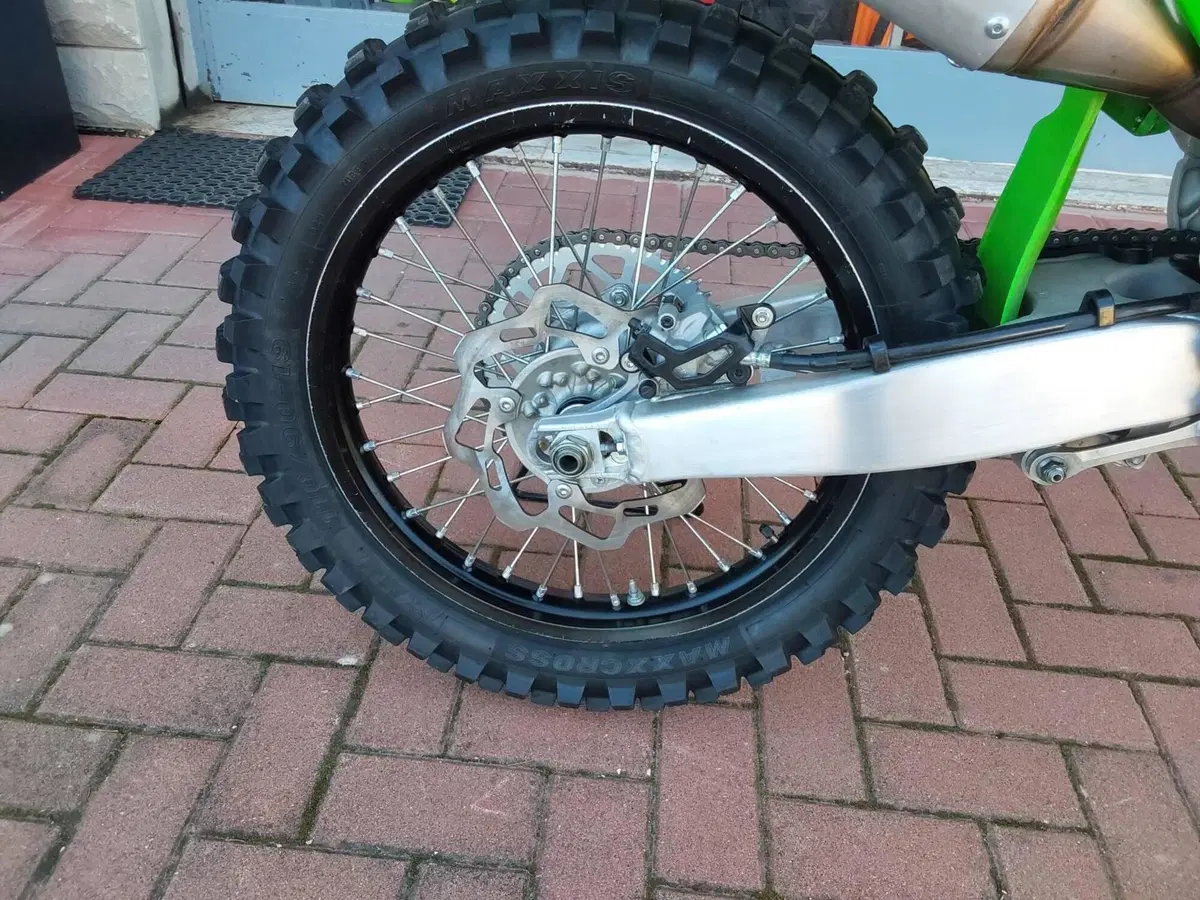 Kawasaki KX450F (2023) (4)