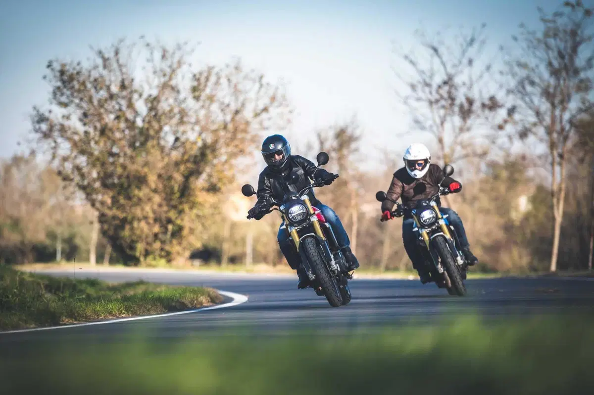 Nico Cereghini e il Perfetto provano la Fantic Caballero 700! SPECIAL TEST su strada e in off (28)