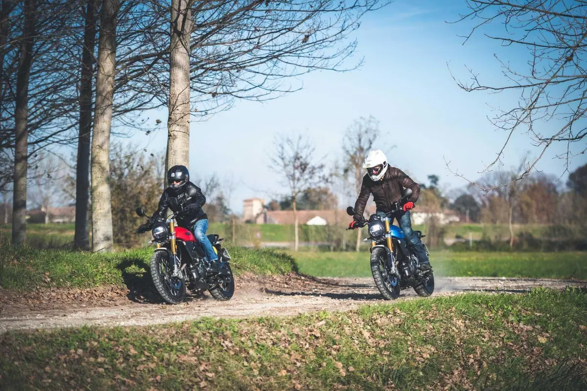 Nico Cereghini e il Perfetto provano la Fantic Caballero 700! SPECIAL TEST su strada e in off (31)