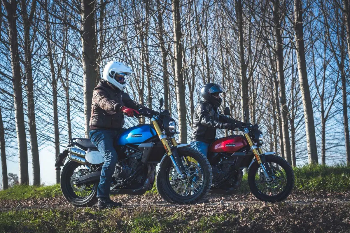 Nico Cereghini e il Perfetto provano la Fantic Caballero 700! SPECIAL TEST su strada e in off (32)