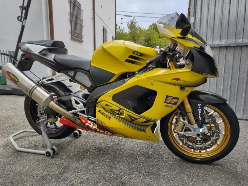 Aprilia RSV 1000 R (2003 - 04)