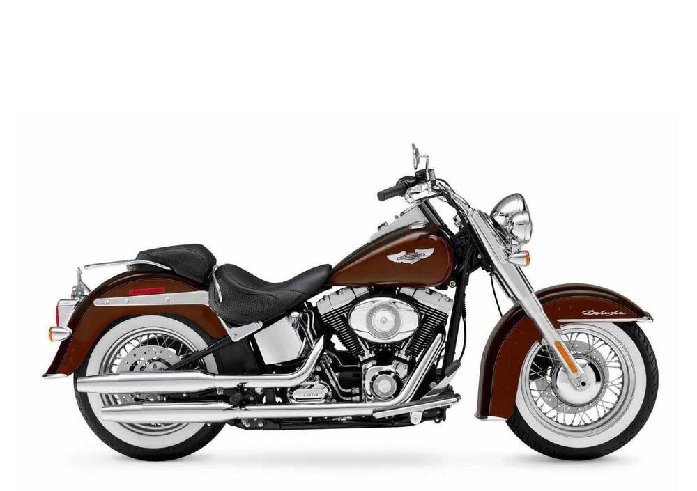 Harley-Davidson 1585 Softail Deluxe (2011) - FLSTN