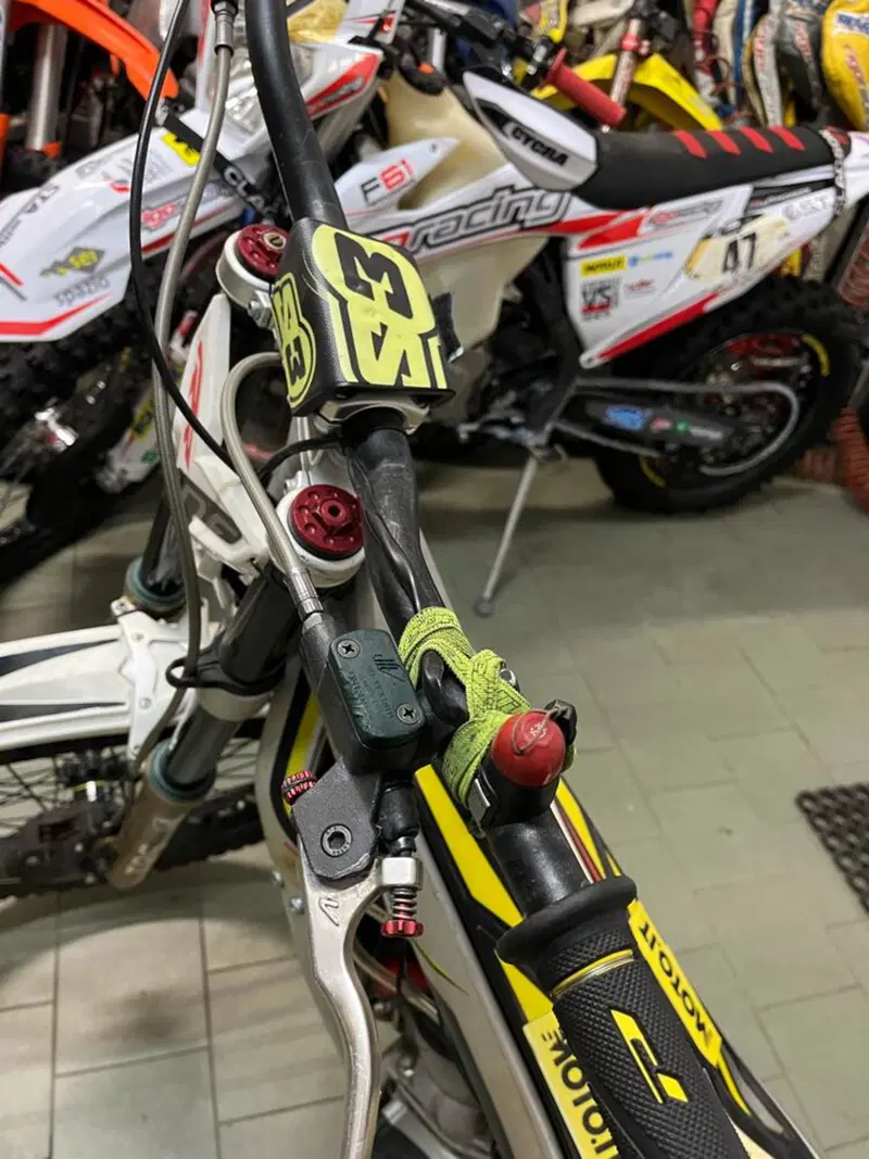 TRS Motorcycles One 300 (2016 - 17) (3)