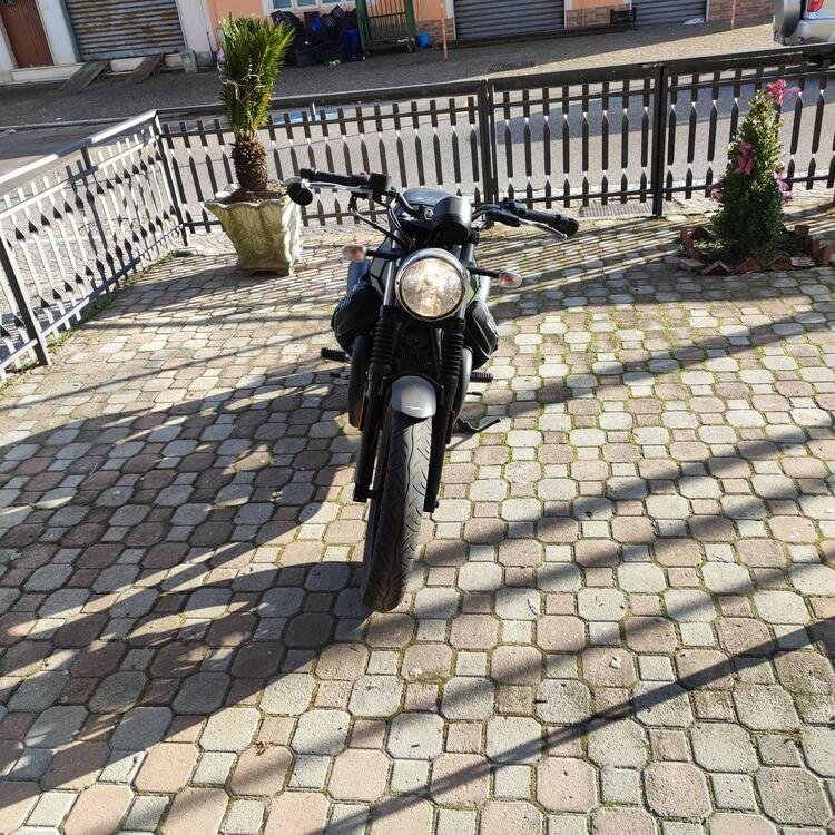 Moto Guzzi V7 III Stone (2017 - 20) (3)